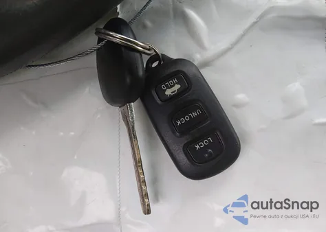 2005 Toyota Camry Xle V6 z USA, uszkodzony, nr VIN 4T1BF30K75U084307